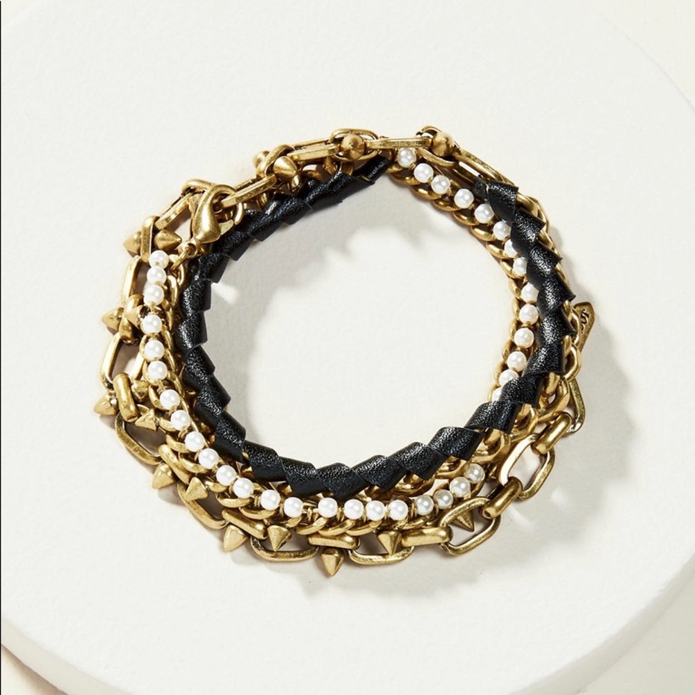 Pearl/gold/leather wrap bracelet